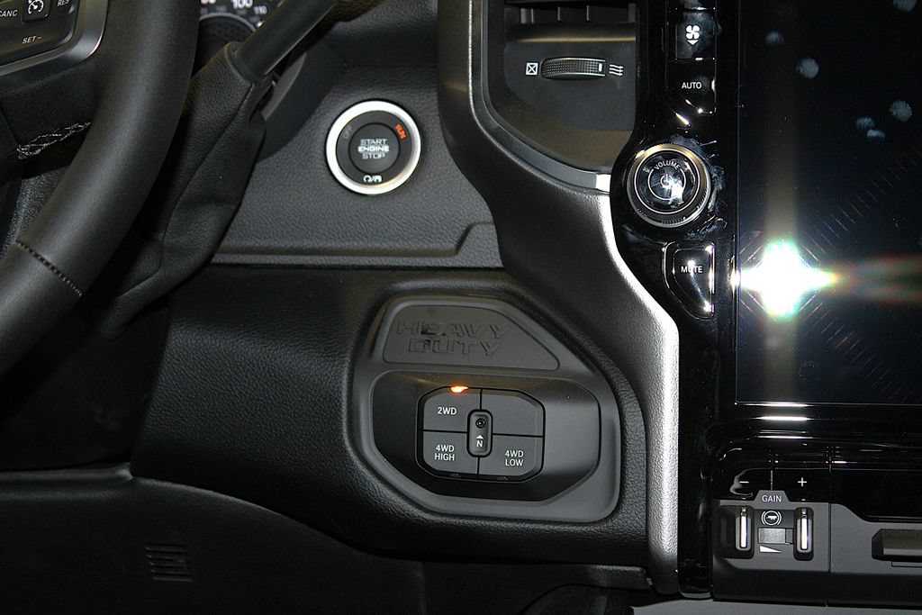 New 2026 RAM 2500 Big Horn AWD/4WD image 14