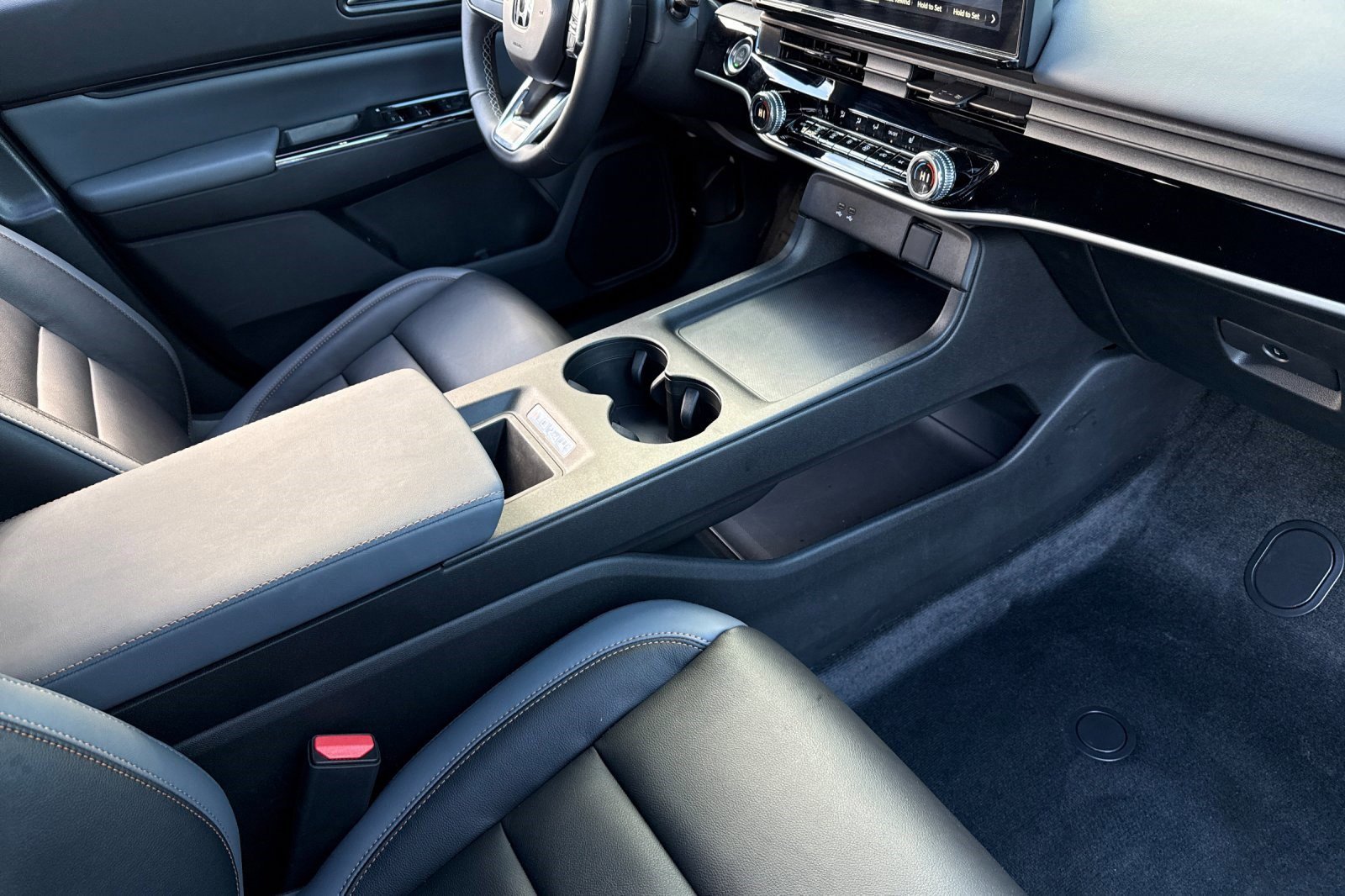 Certified 2025 Honda Prologue Touring image 30