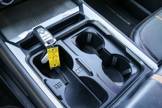 Used 2024 Ford F250 Platinum w/ FX4 Off-Road Package image 28