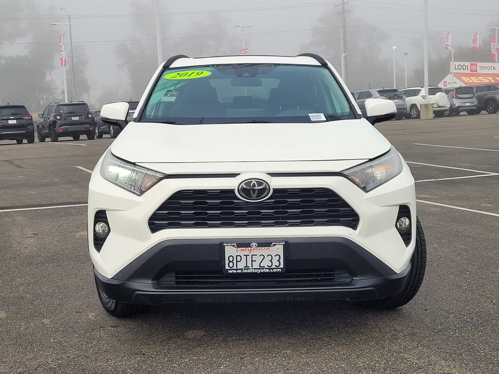 Used 2019 Toyota RAV4 XLE w/ Carpet Mat Package image 2
