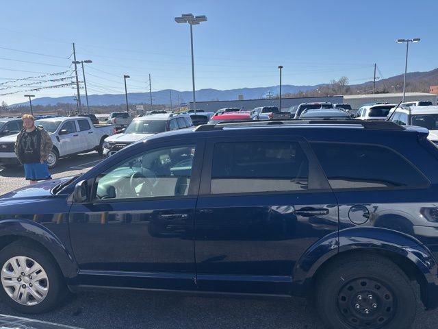 Used 2017 Dodge Journey SE image 12