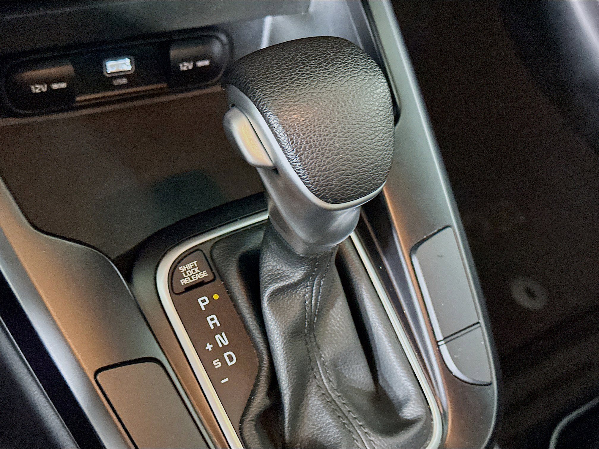 Used 2025 Kia Soul LX w/ LX Technology Package FWD image 24