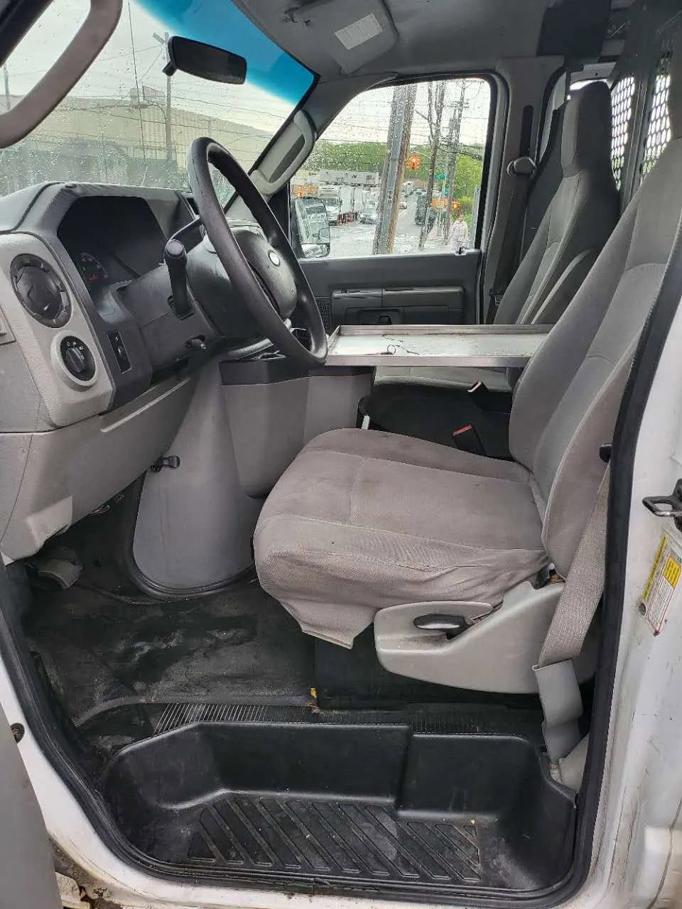 Used 2012 Ford E-250 and Econoline 250 w/ PWR Group RWD image 15