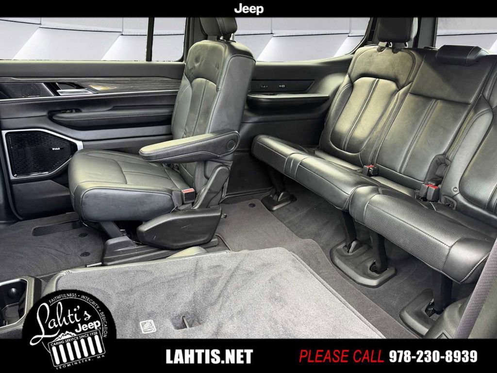 Used 2022 Jeep Wagoneer Series III w/ Premium Group I image 16
