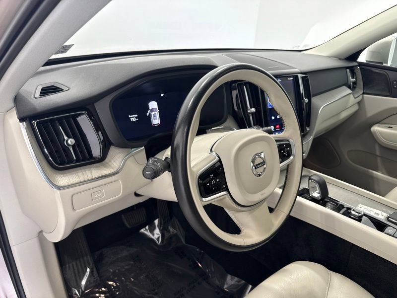 Used 2023 Volvo XC60 B5 Plus w/ Climate Package AWD/4WD image 22
