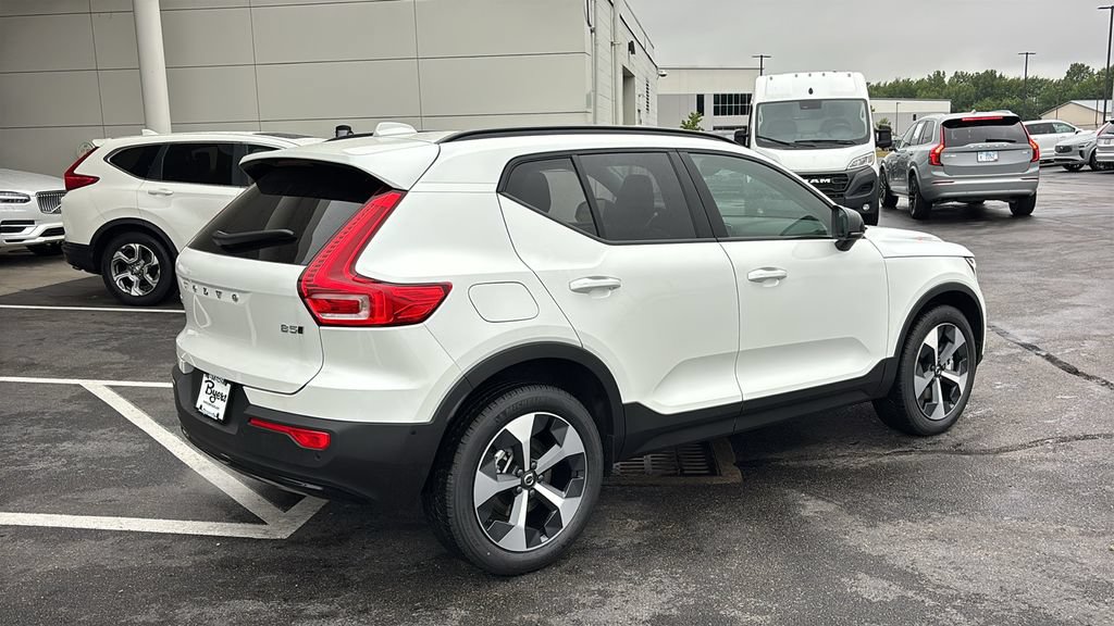 New 2026 Volvo XC40 B5 Plus w/ Protection Package Premier AWD/4WD image 29