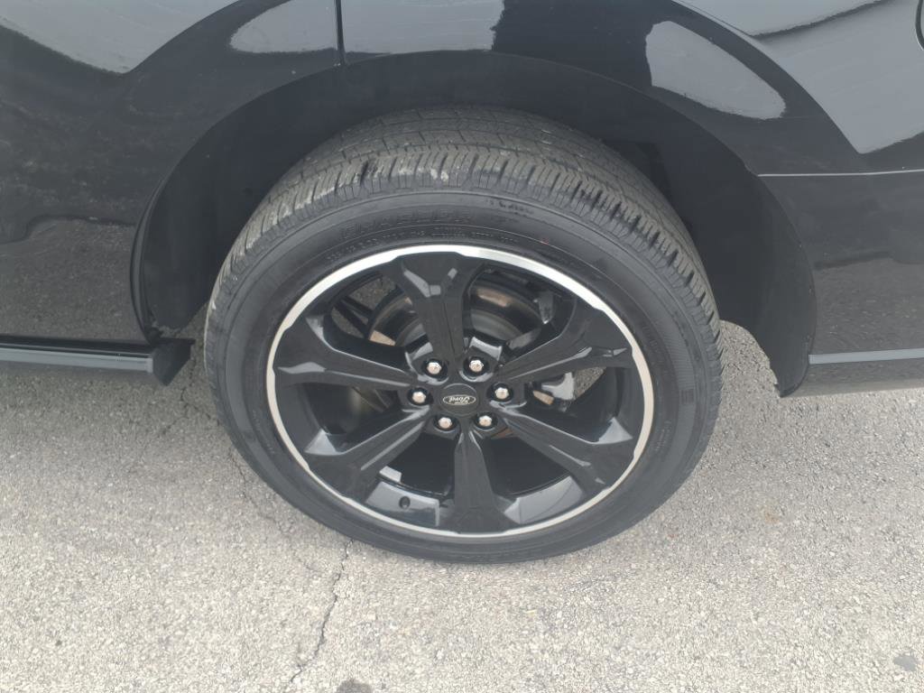 Certified 2022 Ford Expedition Limited image 8