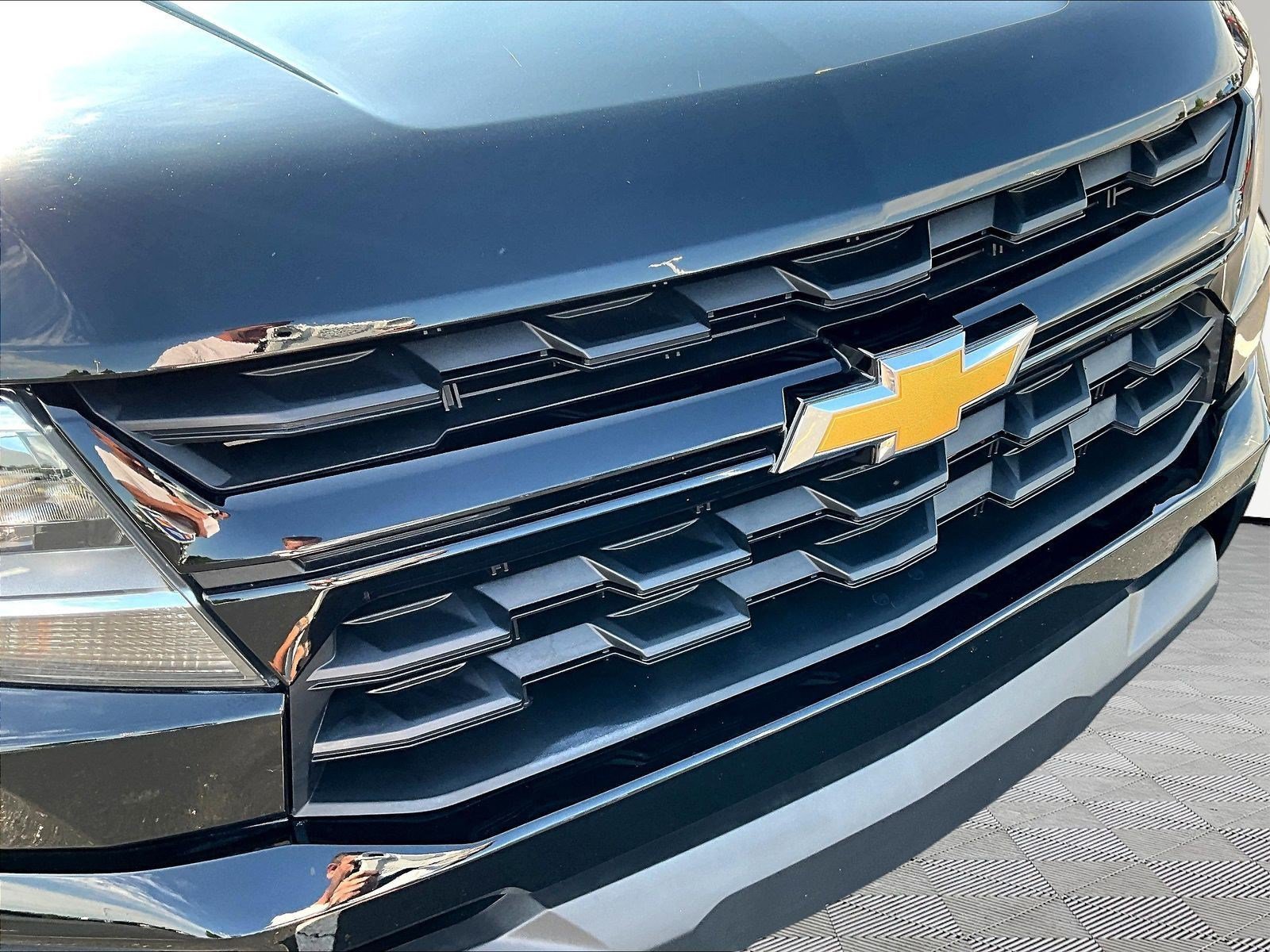 Used 2022 Chevrolet Colorado W/T w/ Custom Special Edition RWD image 31