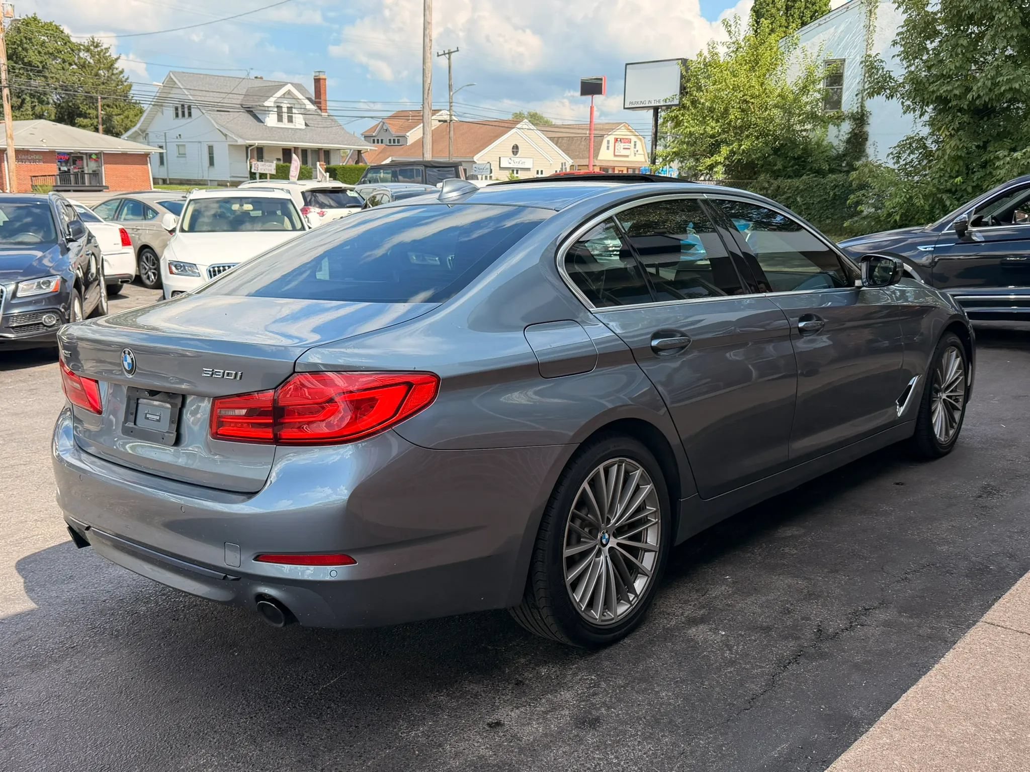 Used 2020 BMW 530i xDrive w/ Convenience Package AWD/4WD image 2