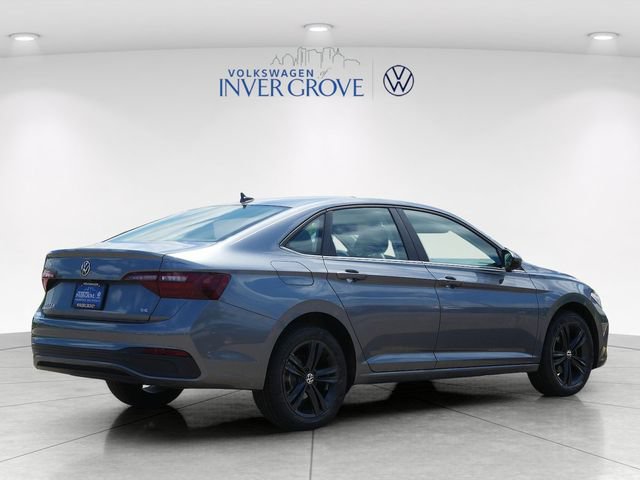 Certified 2022 Volkswagen Jetta SE FWD image 7
