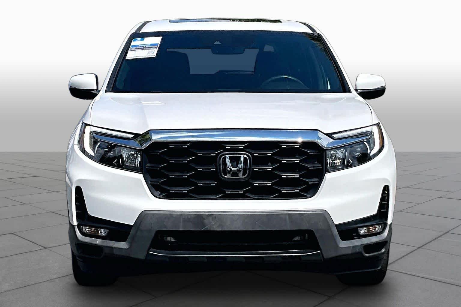 Used 2023 Honda Passport EX-L image 4