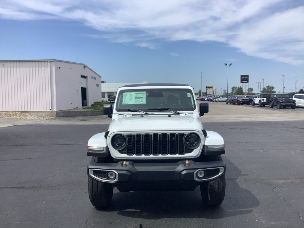 New 2026 Jeep Gladiator Sport AWD/4WD image 3