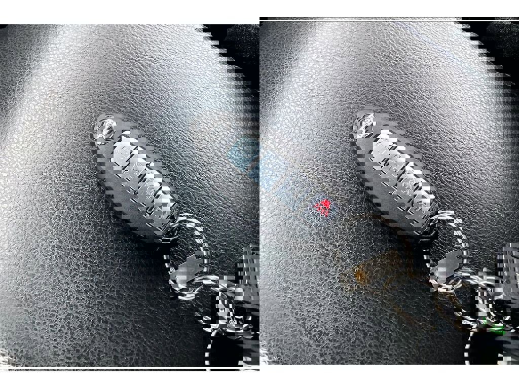 Used 2015 Nissan Armada Platinum w/ 2nd Row Captain Seat Package image 13