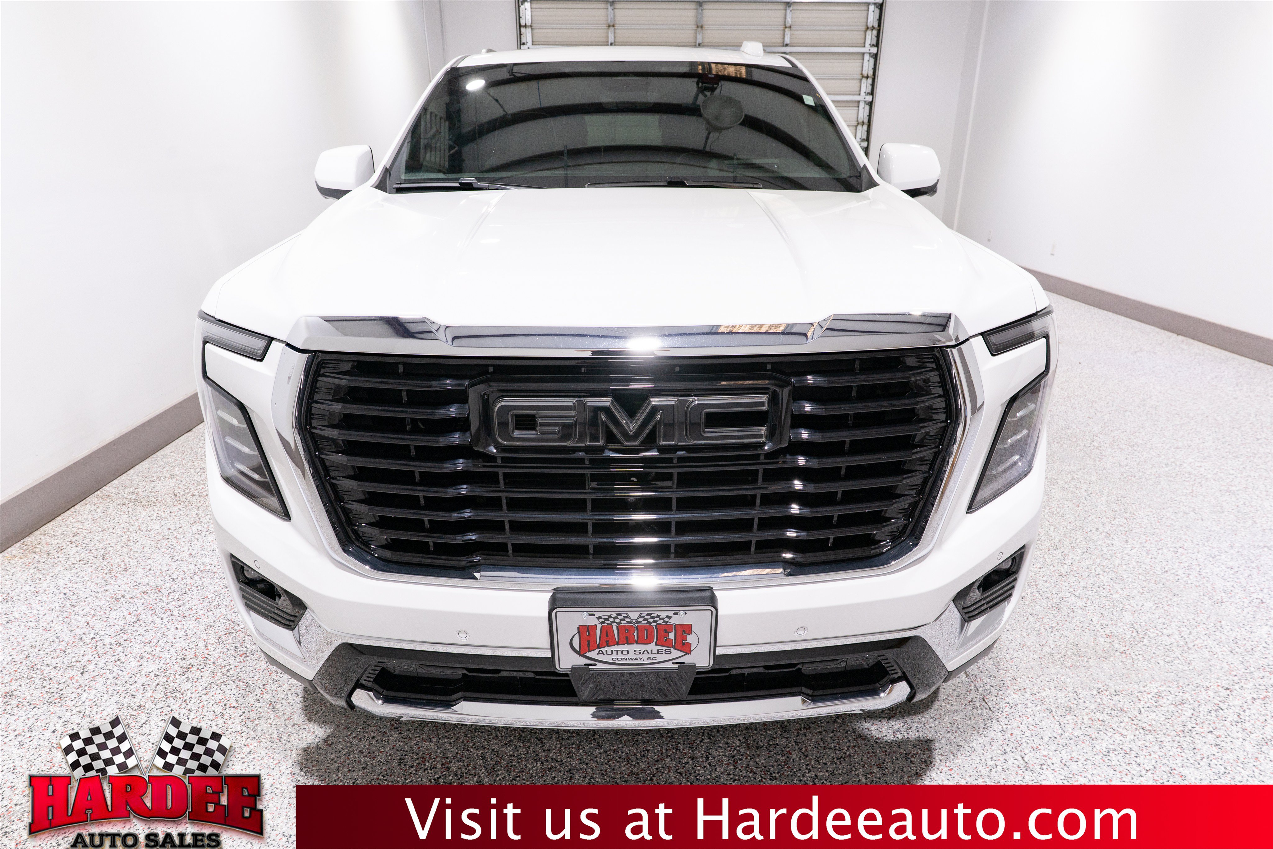 Used 2025 GMC Yukon Elevation w/ Elevation Premium Package AWD/4WD image 7