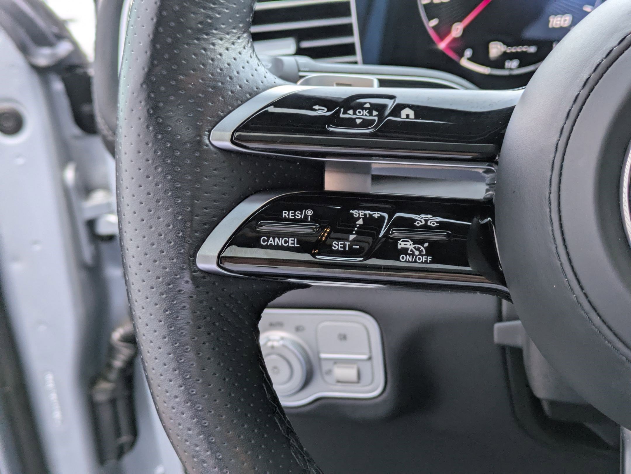 Used 2025 Mercedes-Benz GLS 450 4MATIC image 18