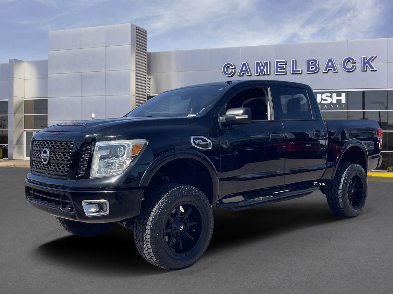 Used 2017 Nissan Titan PRO-4X AWD/4WD image 2