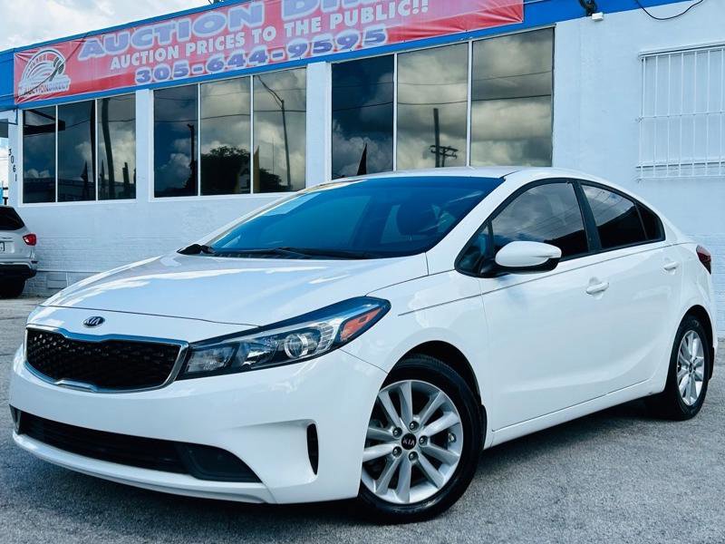 Used 2017 Kia Forte S image 1