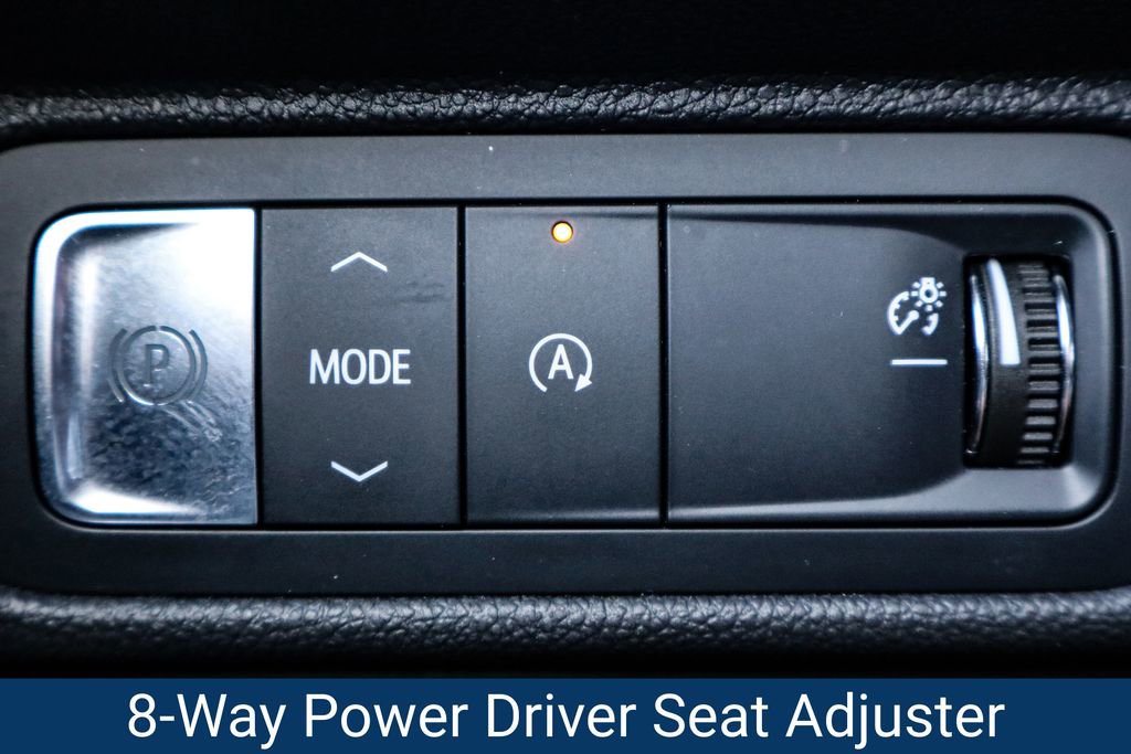 Certified 2024 Chevrolet Traverse LT image 11