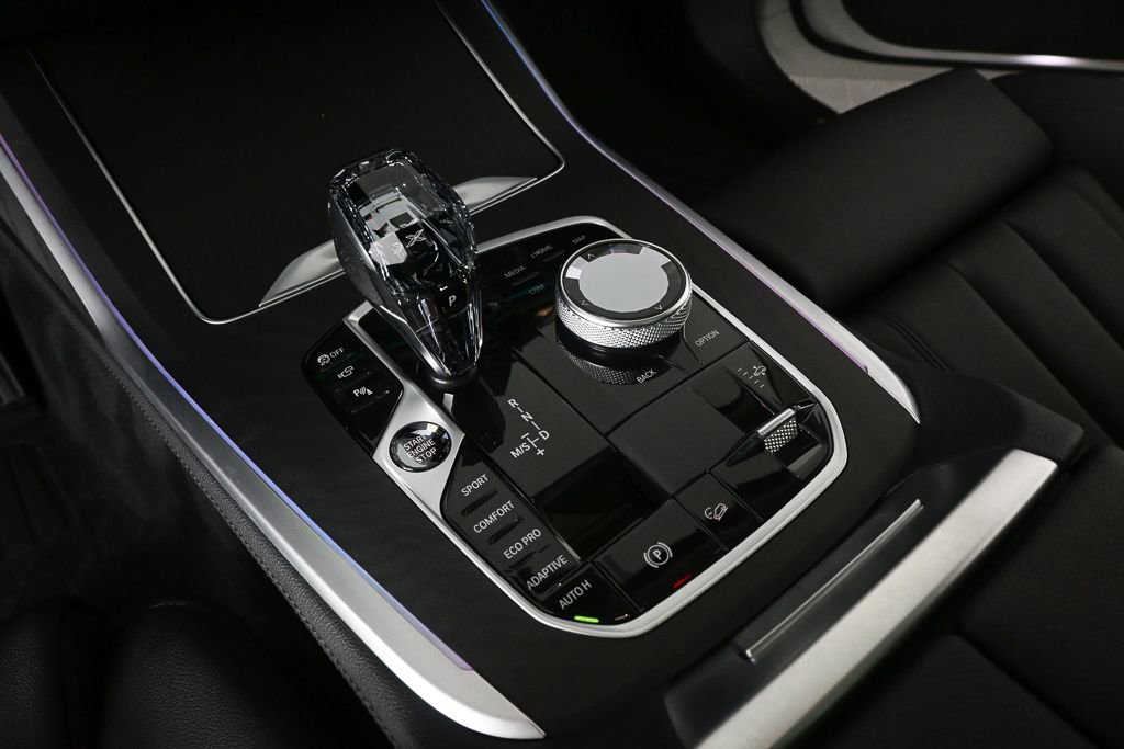 Used 2022 BMW X7 xDrive40i w/ Premium Package image 14