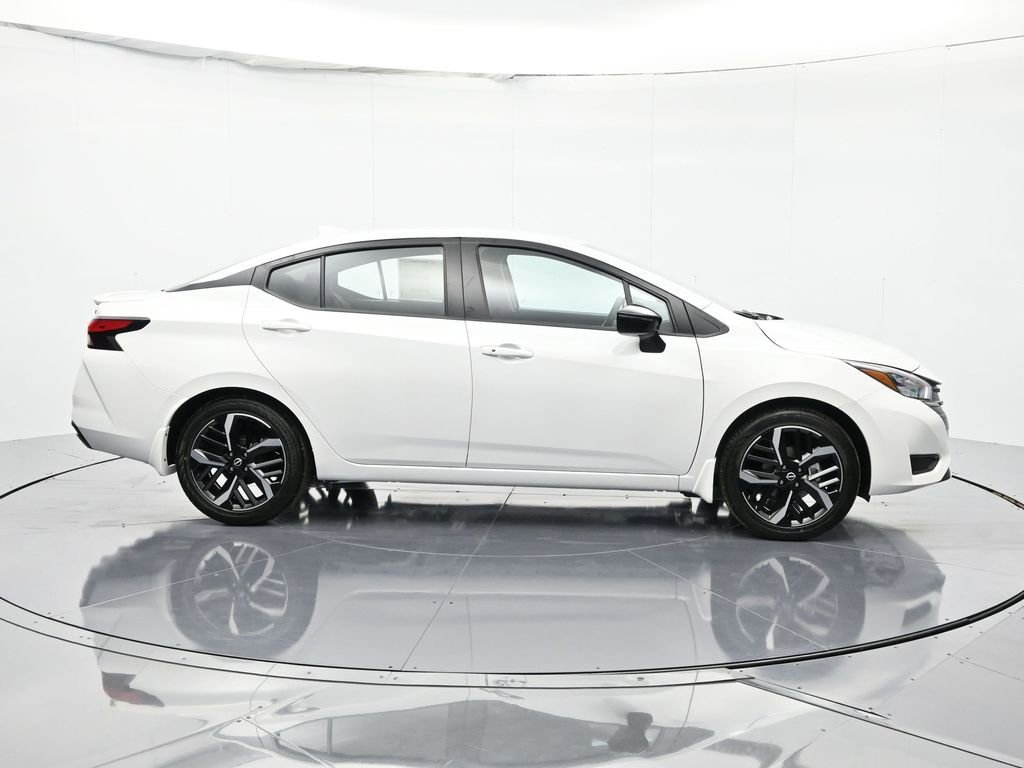 New 2025 Nissan Versa SR w/ Trunk Package FWD image 4