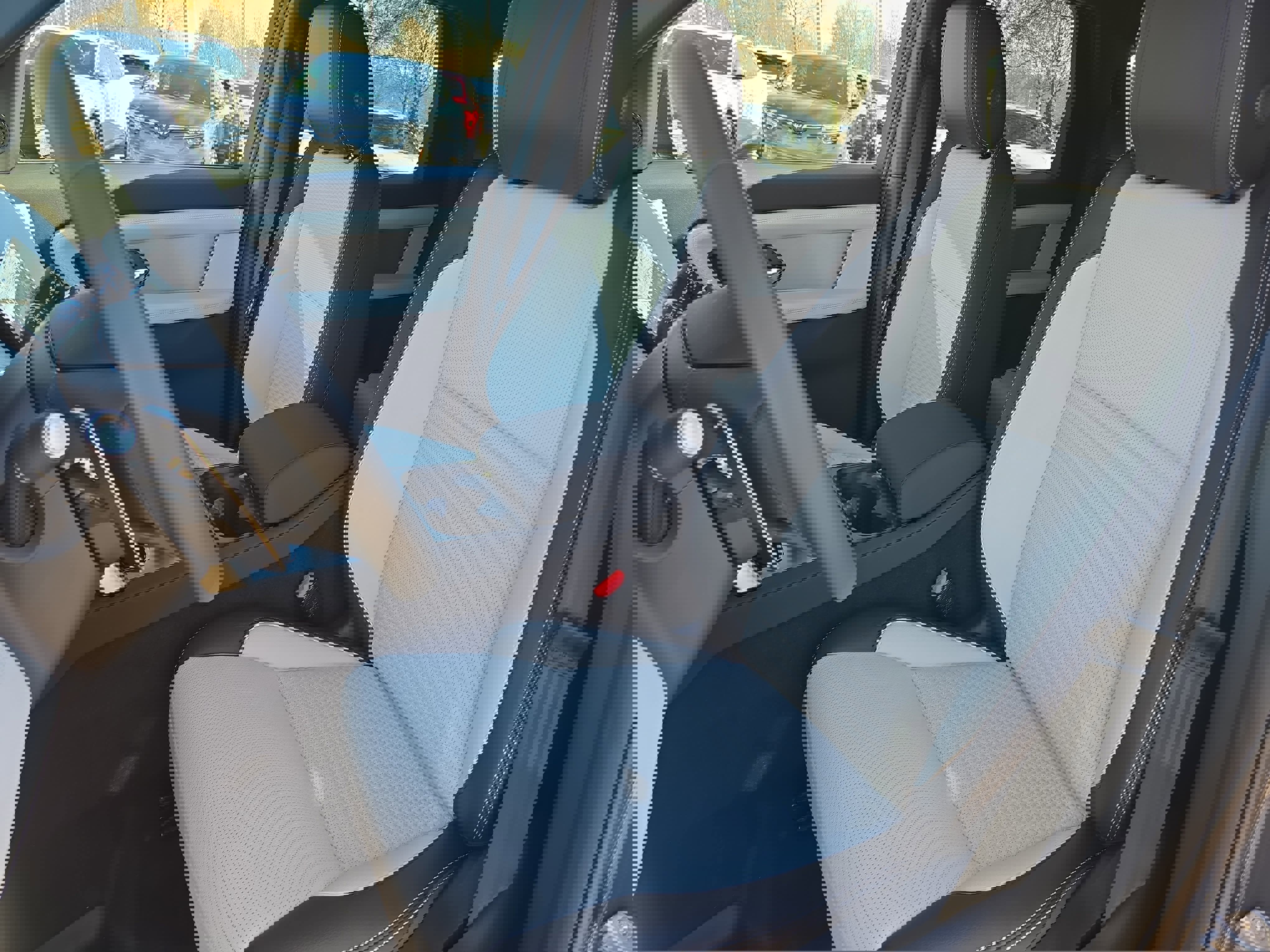 New 2025 Land Rover Discovery Sport Dynamic SE image 15