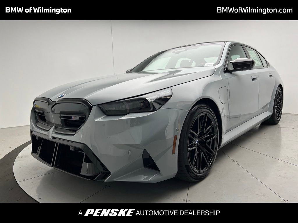 New 2026 BMW M5 w/ Carbon Package video 1