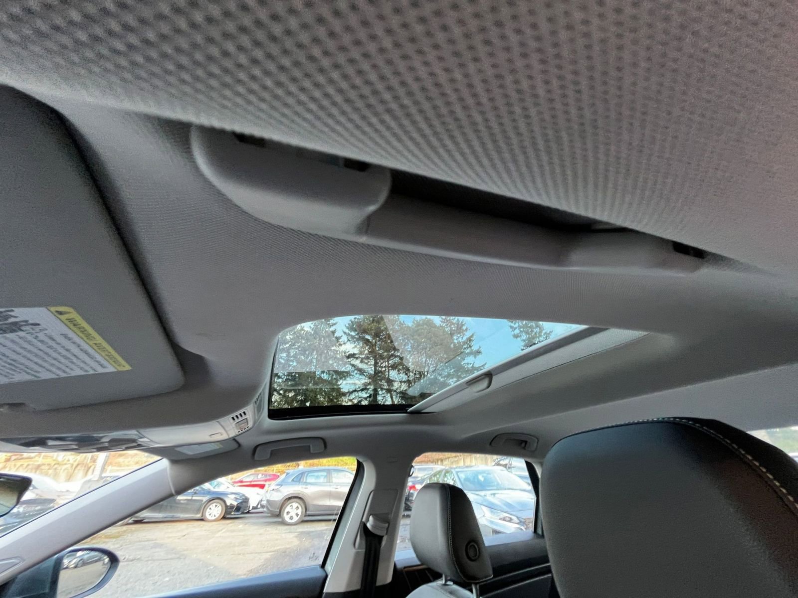 Used 2025 Volkswagen Jetta SE image 30