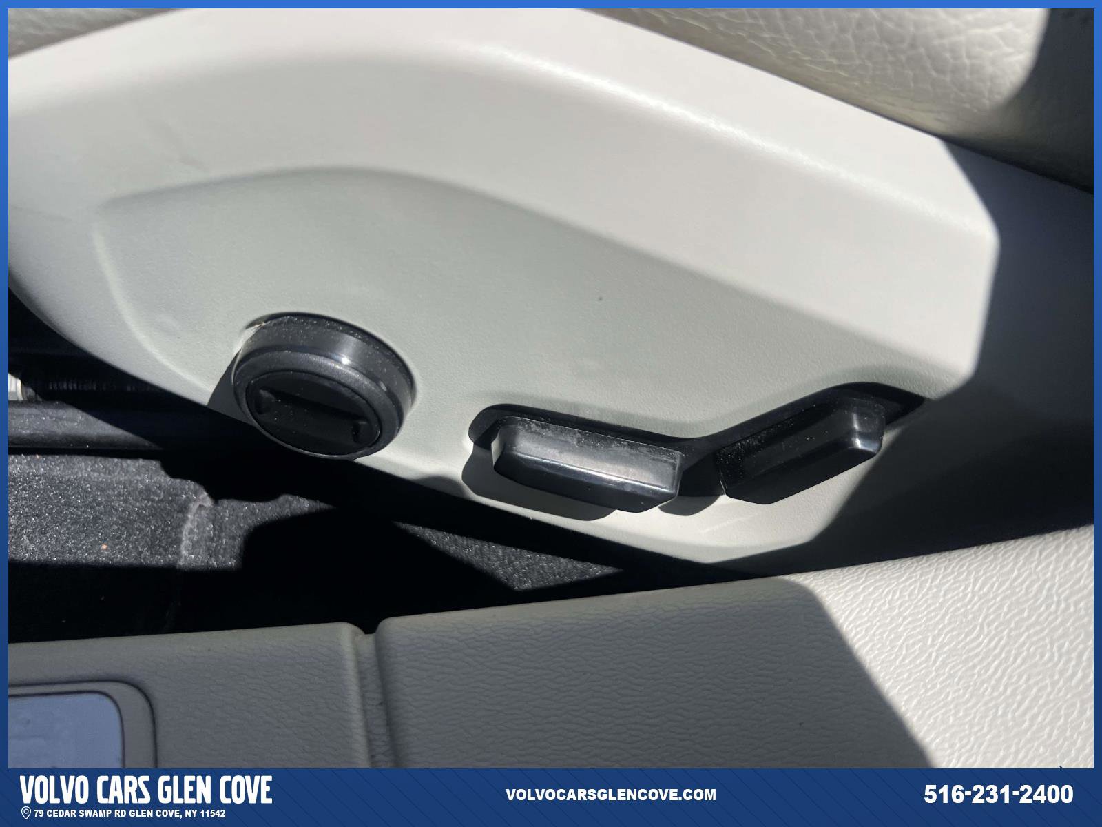 Used 2021 Volvo S60 T5 Momentum w/ Climate Package AWD/4WD image 17