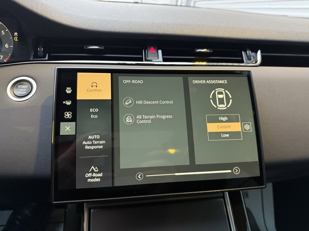 Used 2024 Land Rover Range Rover Evoque Dynamic SE image 33