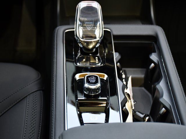 New 2026 Volvo XC90 B6 Plus w/ Protection Package Premier image 30