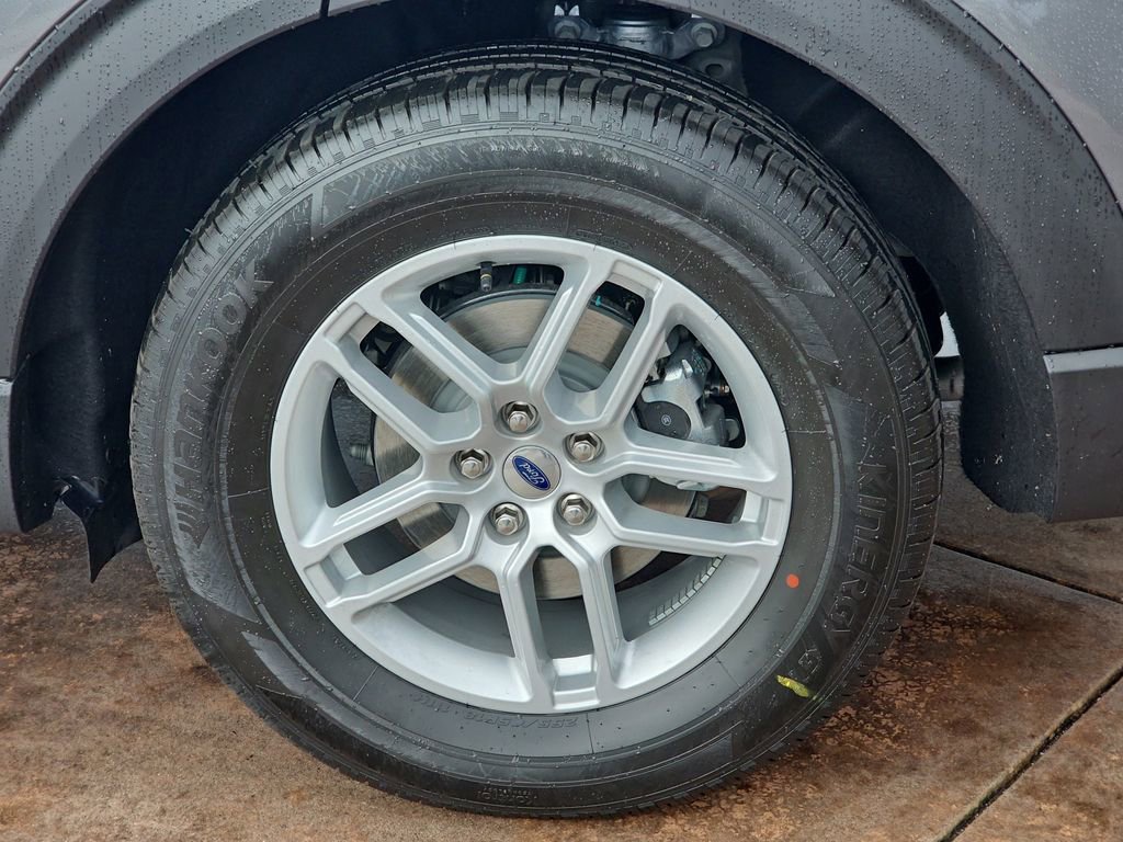 New 2025 Ford Explorer Active image 39