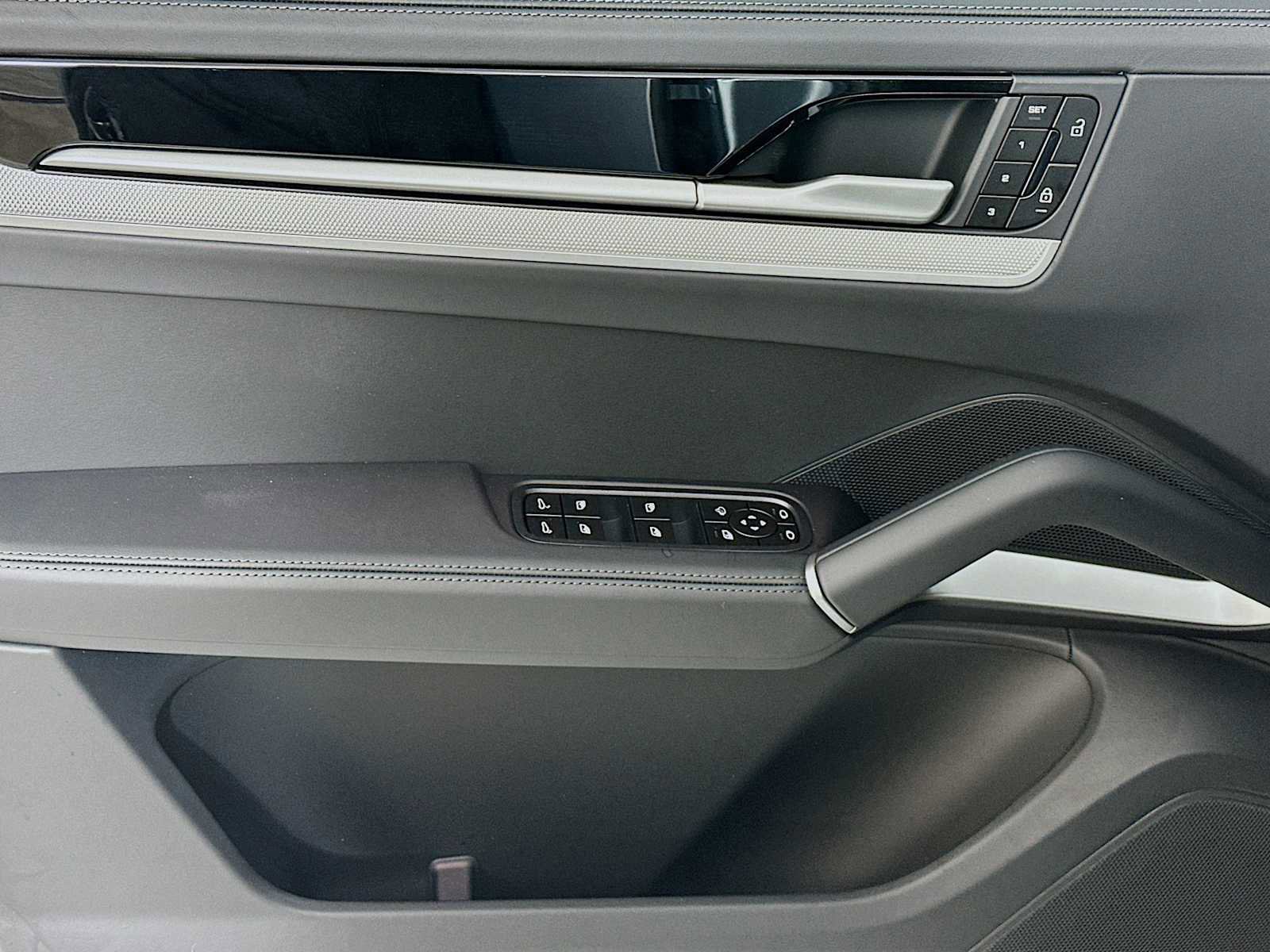 New 2026 Porsche Cayenne image 11