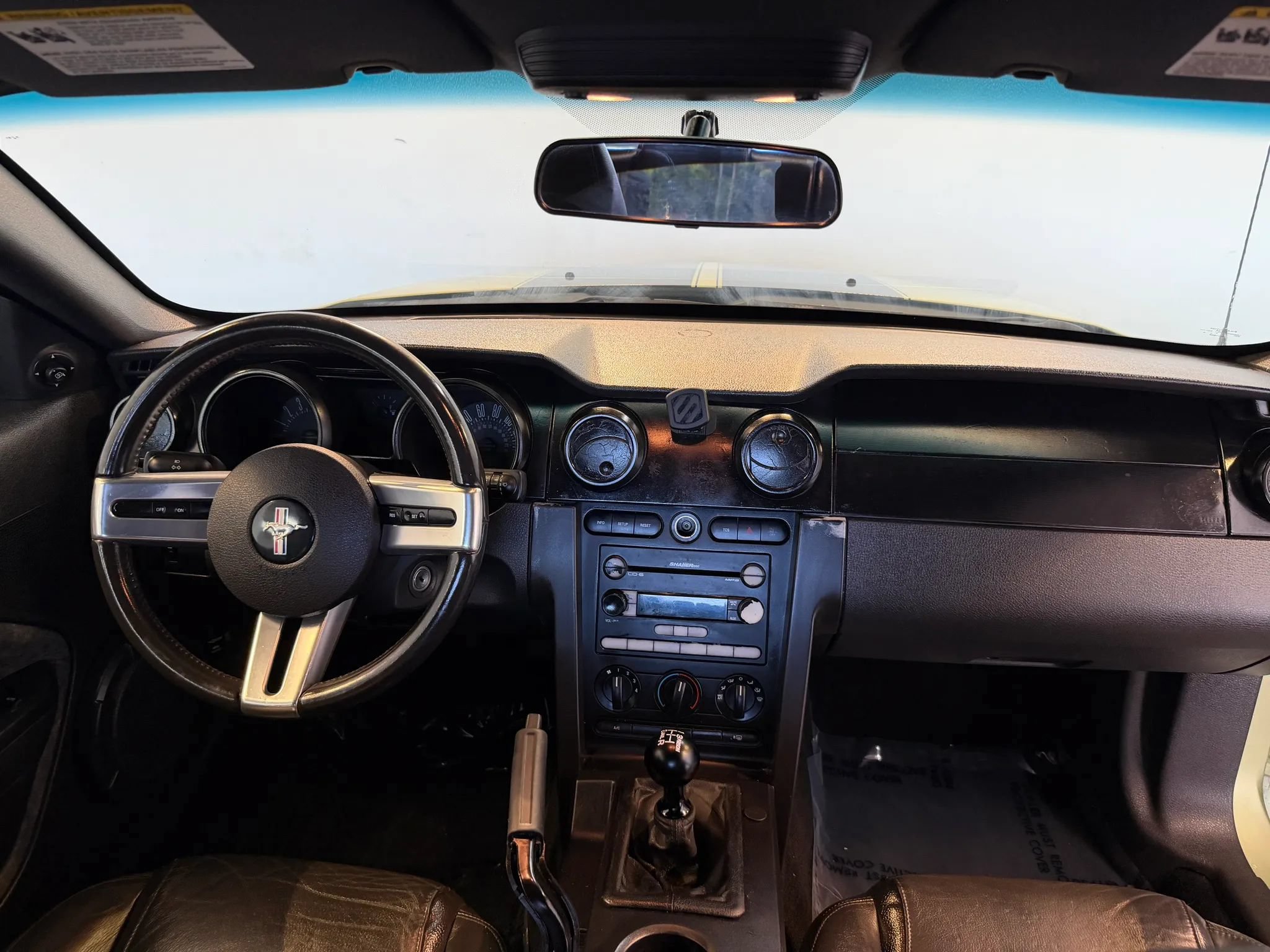 Used 2005 Ford Mustang GT Premium RWD image 15