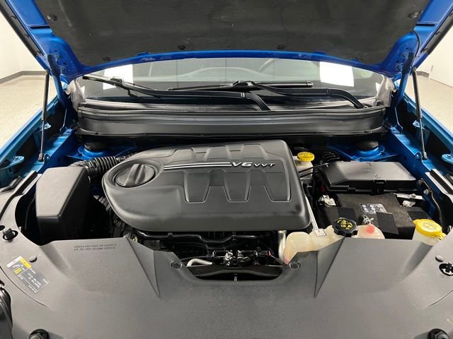 Used 2020 Jeep Cherokee Trailhawk w/ Technology Group image 57