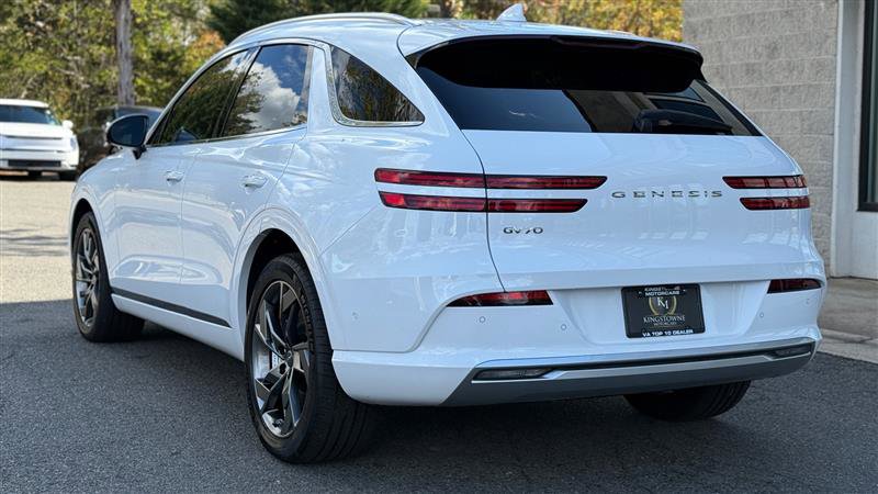 Used 2024 Genesis Electrified GV70 Advanced w/ Prestige Package image 4