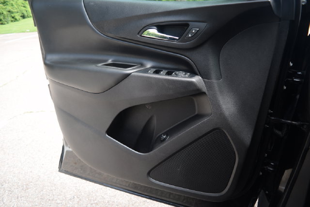 Used 2019 Chevrolet Equinox LT FWD image 18