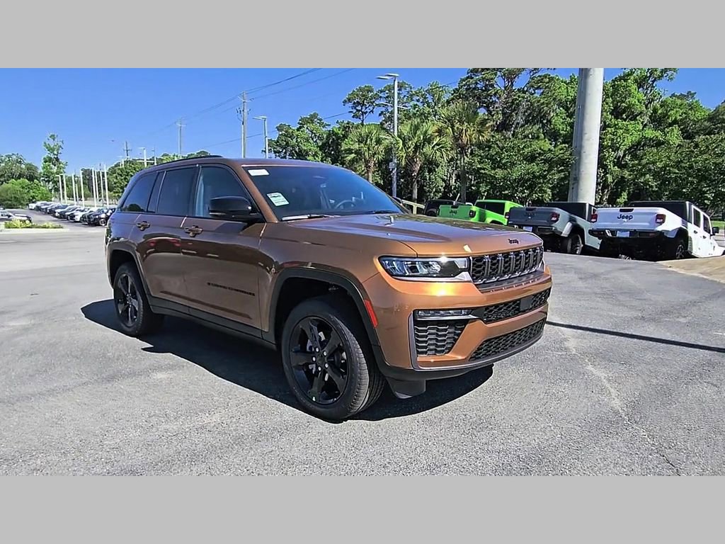 New 2026 Jeep Grand Cherokee Limited w/ Limited Altitude Package AWD/4WD image 35