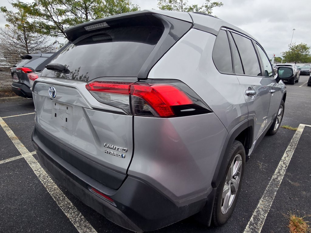 Used 2019 Toyota RAV4 Limited w/ Carpet Mat Package AWD/4WD image 8