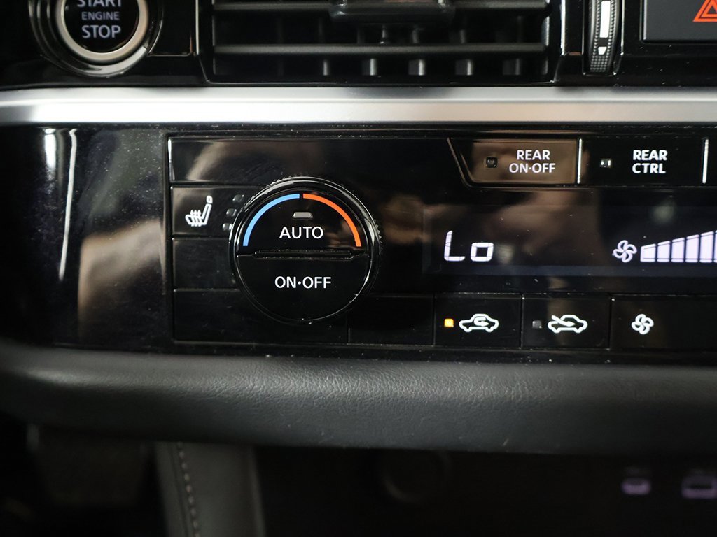 Used 2024 Nissan Pathfinder SV image 47