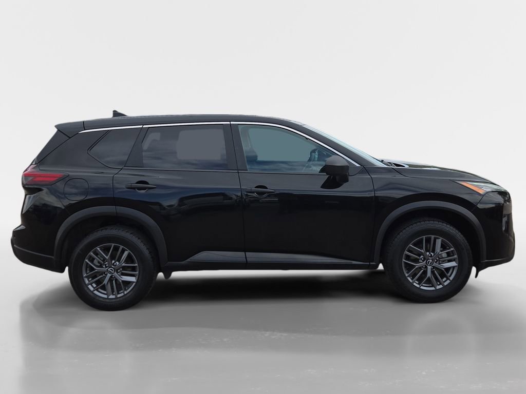 Used 2024 Nissan Rogue S AWD/4WD image 6