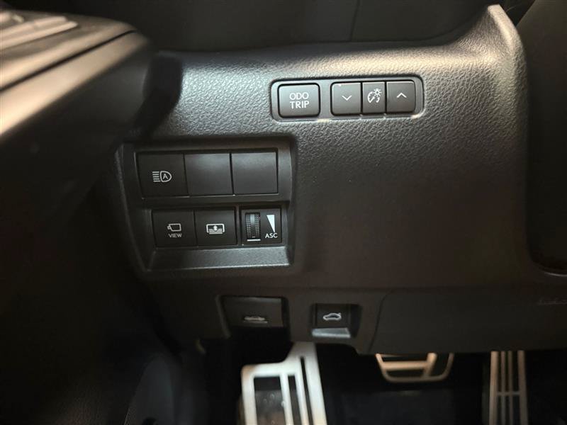 Used 2022 Lexus IS 500 w/ Accessory Package RWD image 34