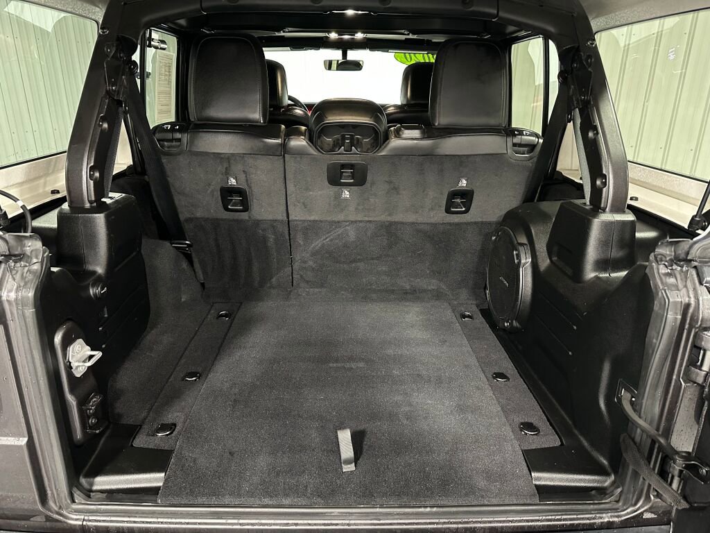 Used 2020 Jeep Wrangler Unlimited Rubicon w/ Dual Top Group image 12