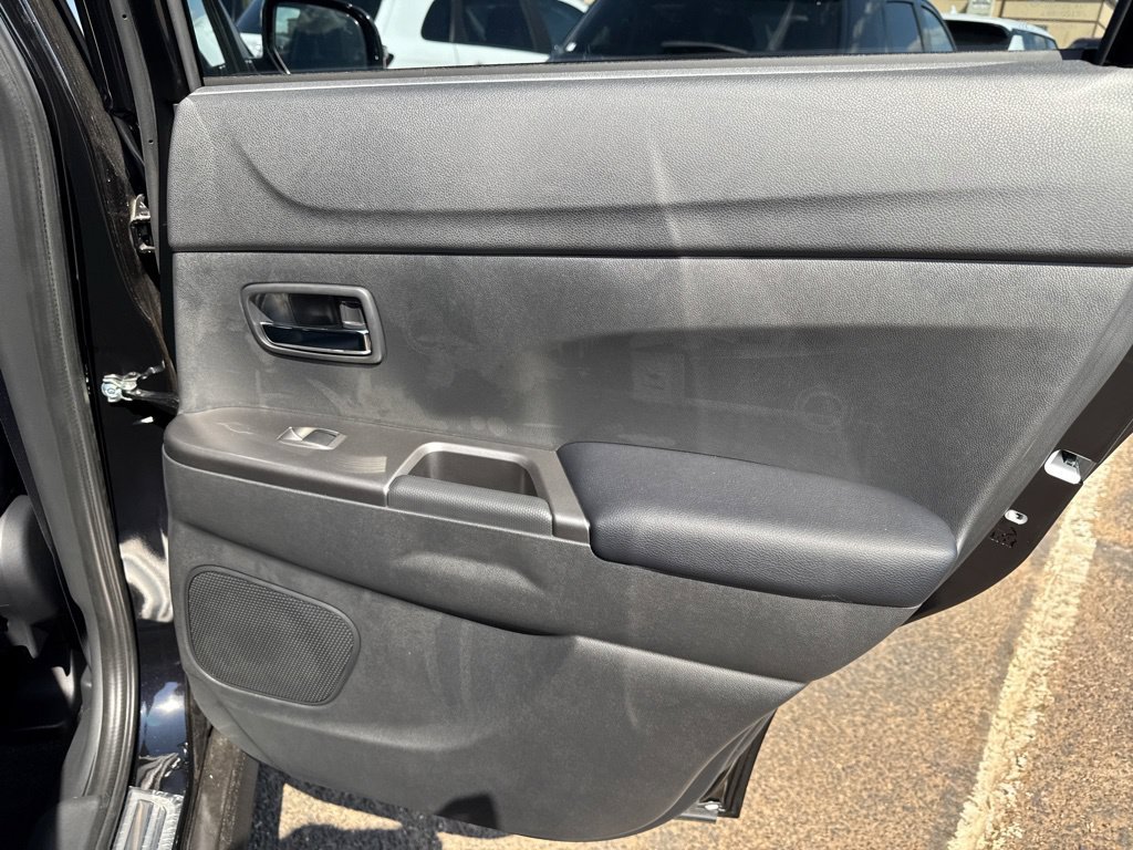 New 2027 Mitsubishi Outlander Sport SE FWD image 34