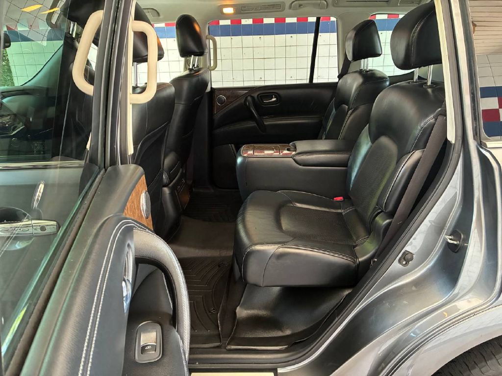Used 2017 INFINITI QX80 4WD w/ Driver Assistance Package image 11
