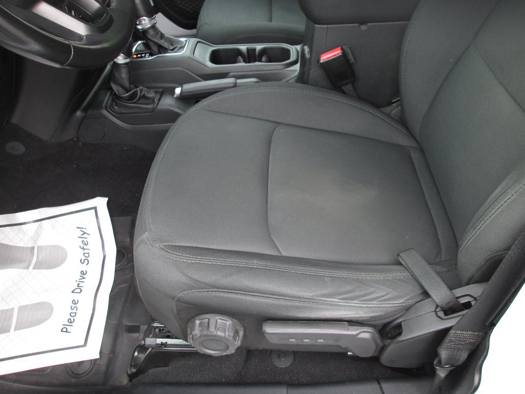 Used 2021 Jeep Gladiator Sport image 7