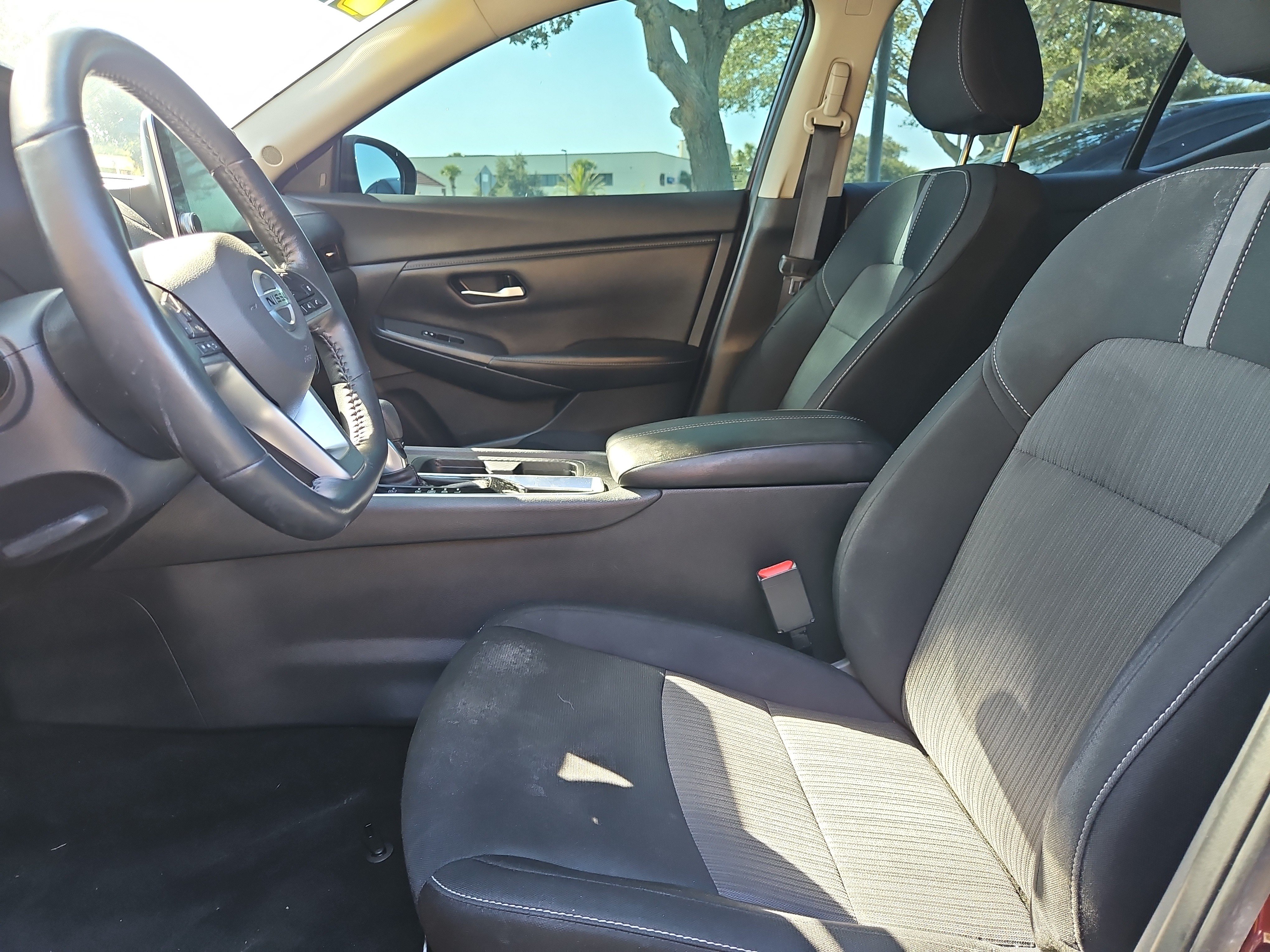 Used 2022 Nissan Sentra SV w/ All-Weather Package FWD image 11