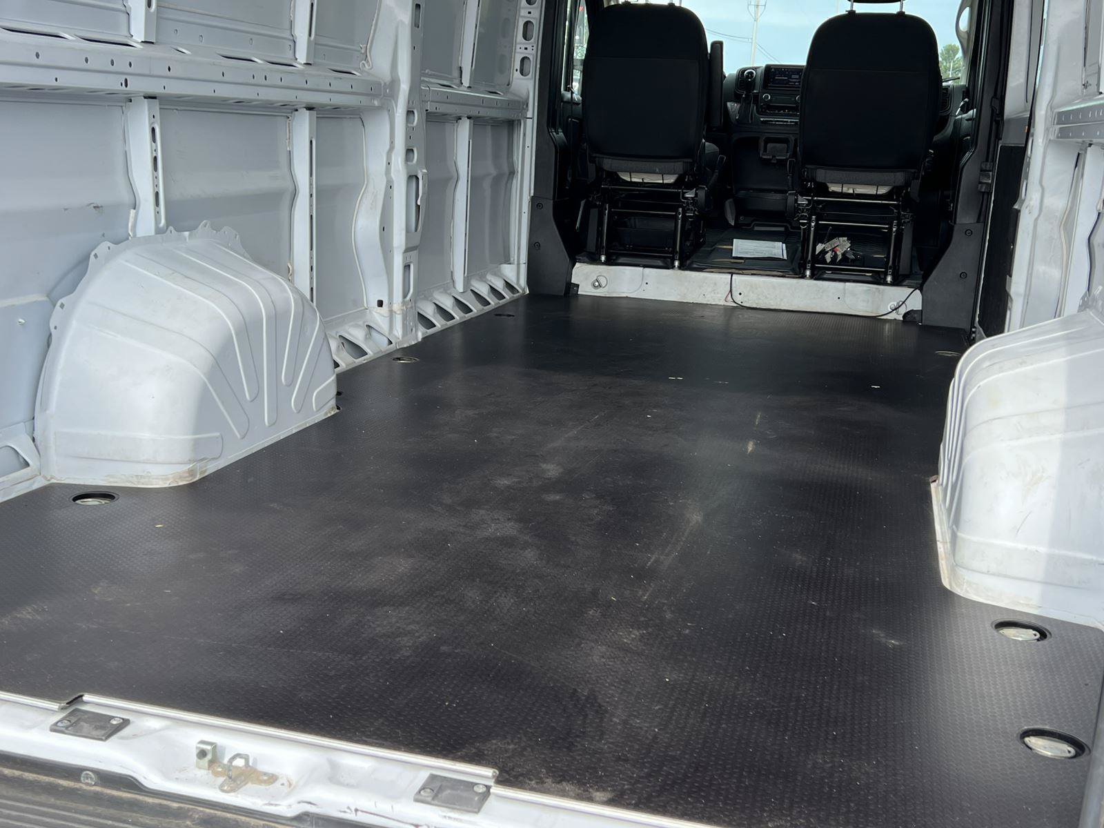 Used 2025 RAM ProMaster 3500 w/ Power Group FWD image 8