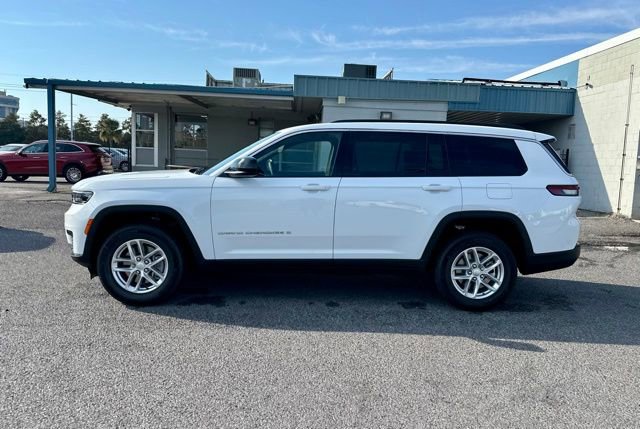 New 2025 Jeep Grand Cherokee L Laredo image 4