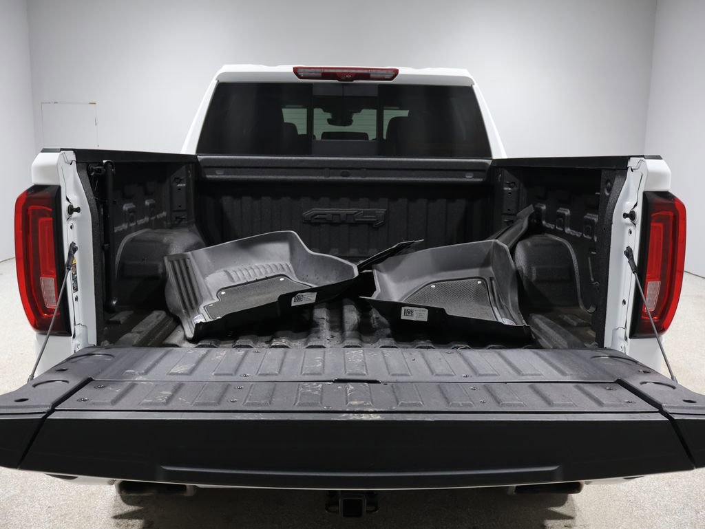 Used 2024 GMC Sierra 1500 AT4 w/ Technology Package image 5