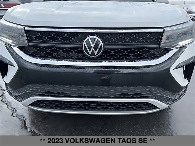 Used 2023 Volkswagen Taos SE w/ Panoramic Sunroof Package image 11